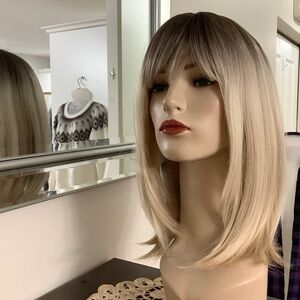 NEW Beautiful Blonde rooted Bob Wig